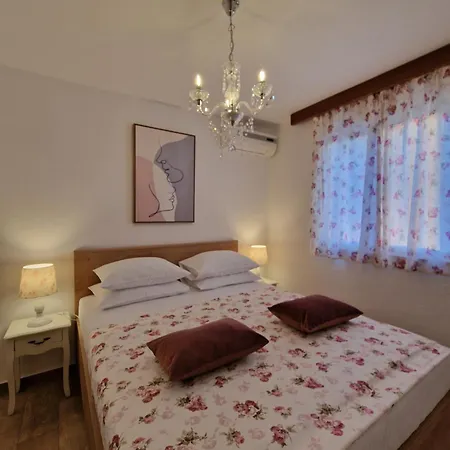 Apartment Biocic Donji Okrug (Ciovo)